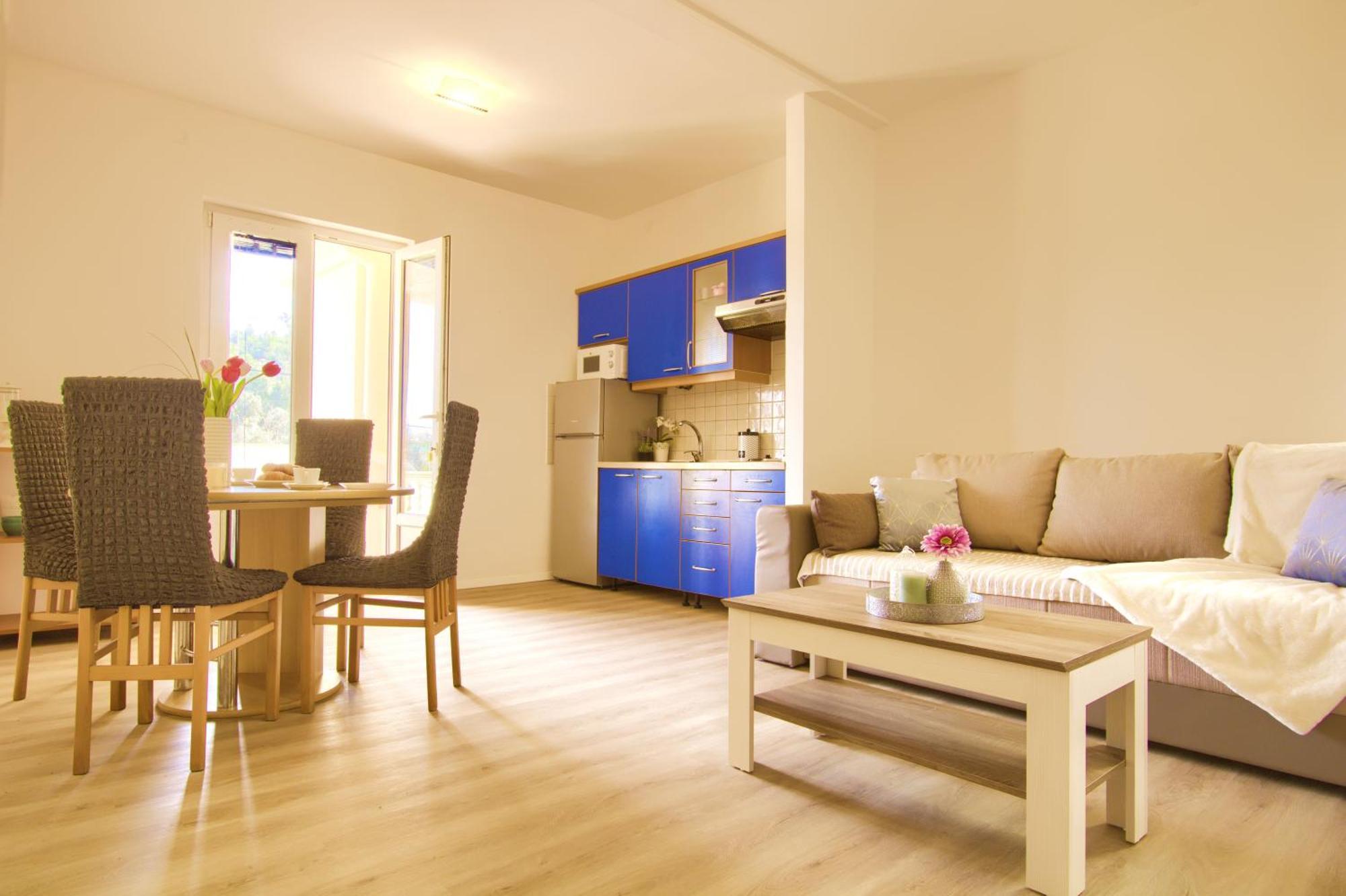 Sunshine Place By The Beach Lukoran Room photo